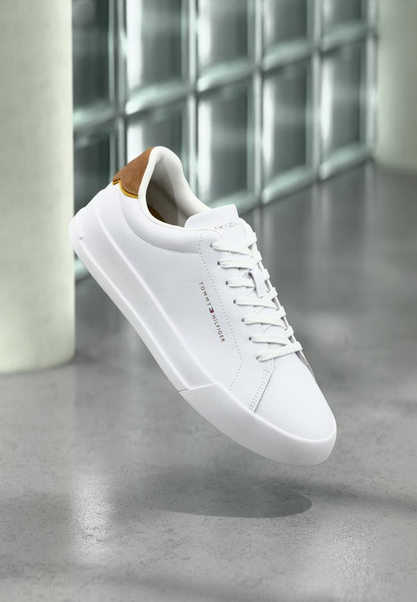 Tommy Hilfiger MIX COURT SNEAKERS - Trainers - white/coconut groove