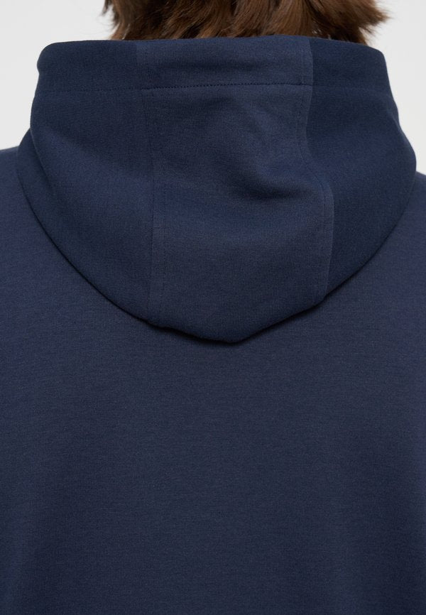 EA7 Emporio Armani