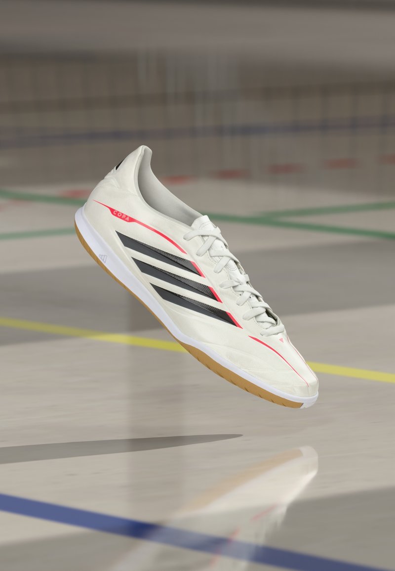 COPA PURE IV CLUB INDOOR Media 1