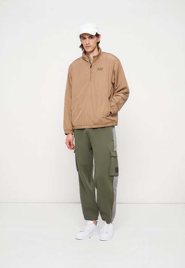 EA7 Emporio Armani