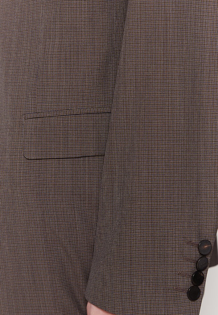 LANVIN