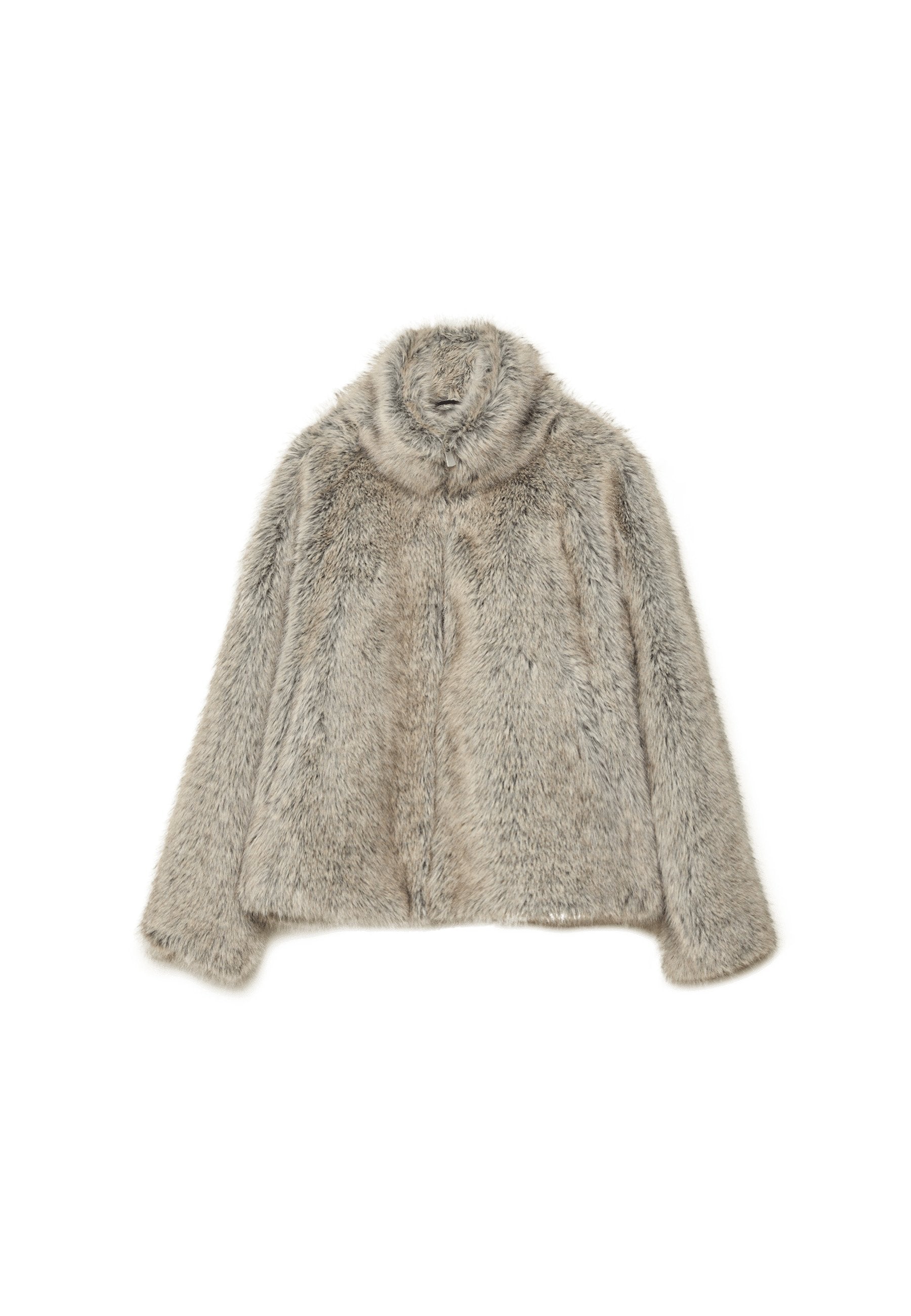 Faux-Fur-Jacke in Hellgrau mit hohem Kragen. Sie zeichnet sich durch eine weiche, strukturierte Oberfläche und eine lockere Passform aus, die sich gut zum Schichten eignet.