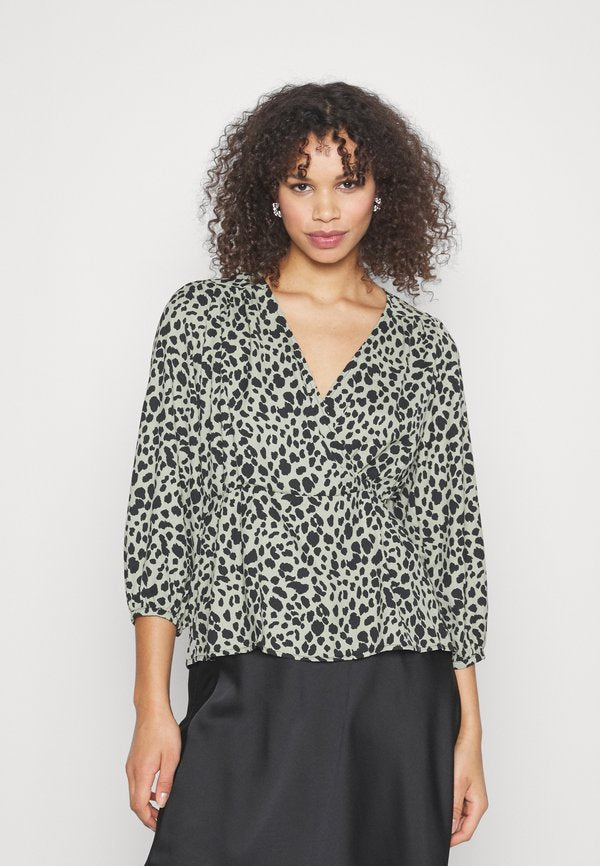 ONLY Tall ONLMASUMI WRAP TOP