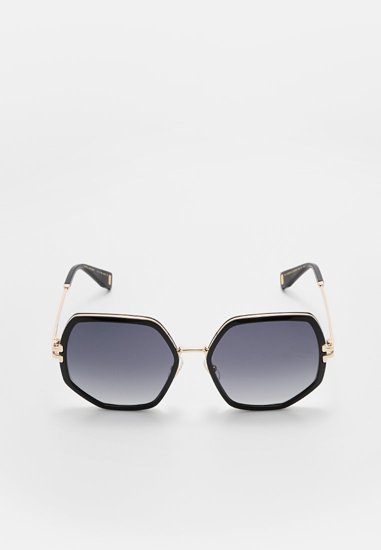 MARC JACOBS