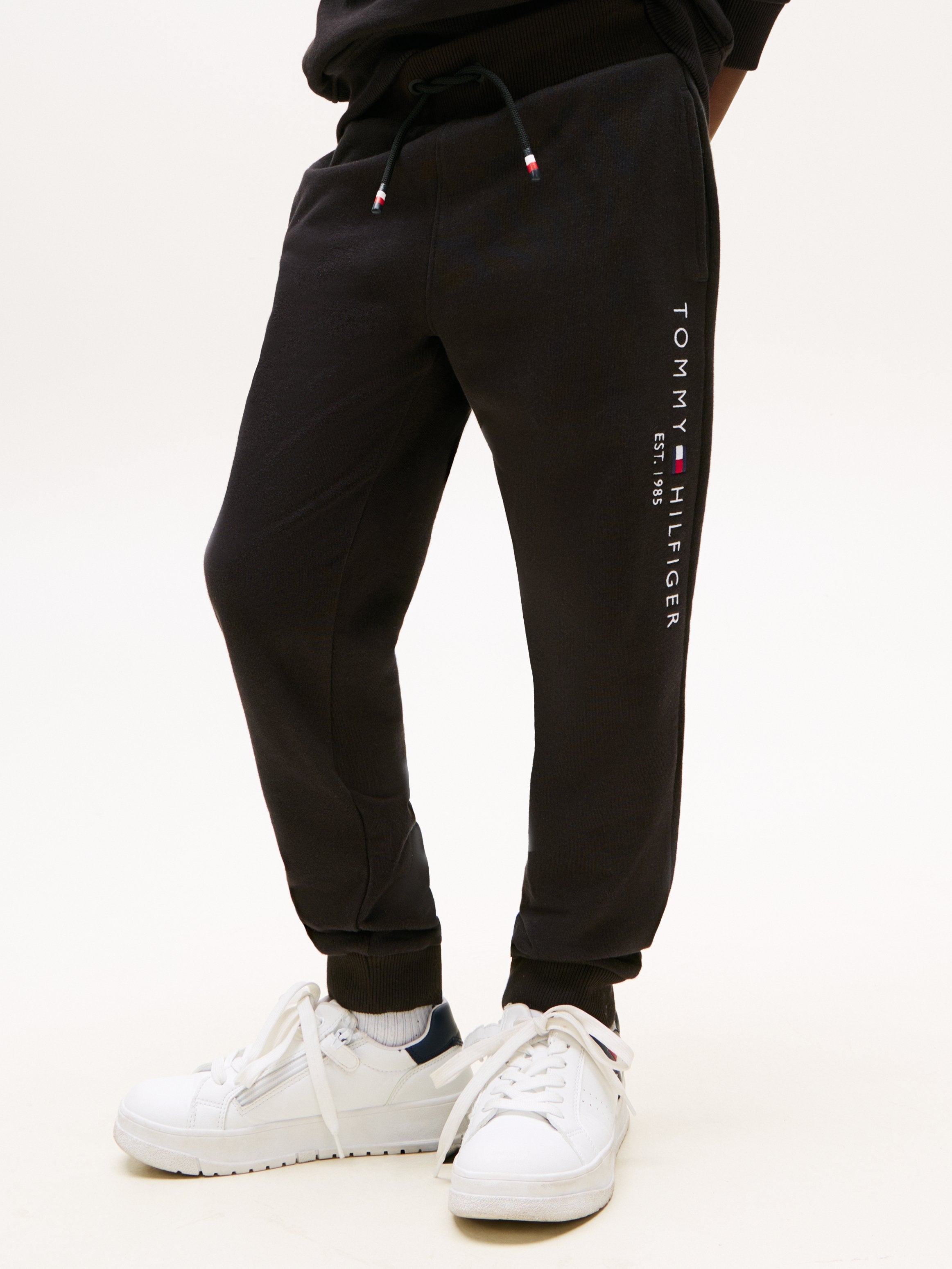 ESSENTIAL UNISEX Media 6