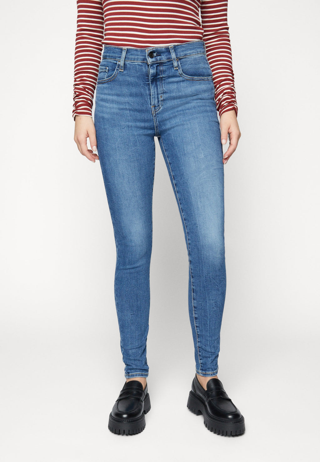 Levi's® 720® HIGH RISE SUPER SKINNY