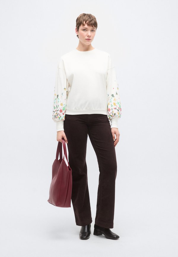 ONLY Tall ONLBROOKE O NECK FLOWER