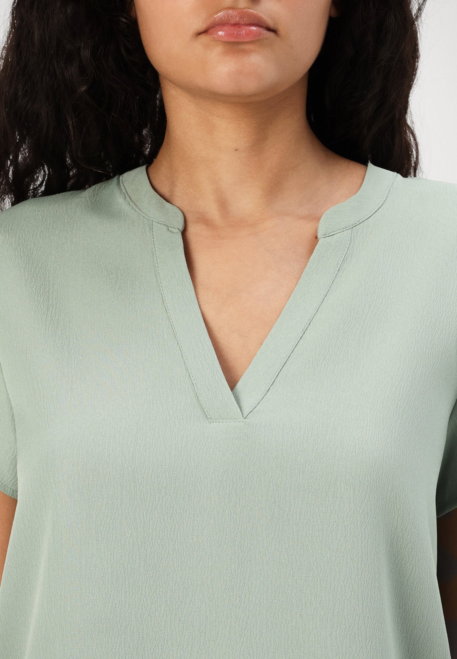 ONLY ONLELITE LIFE V NECK