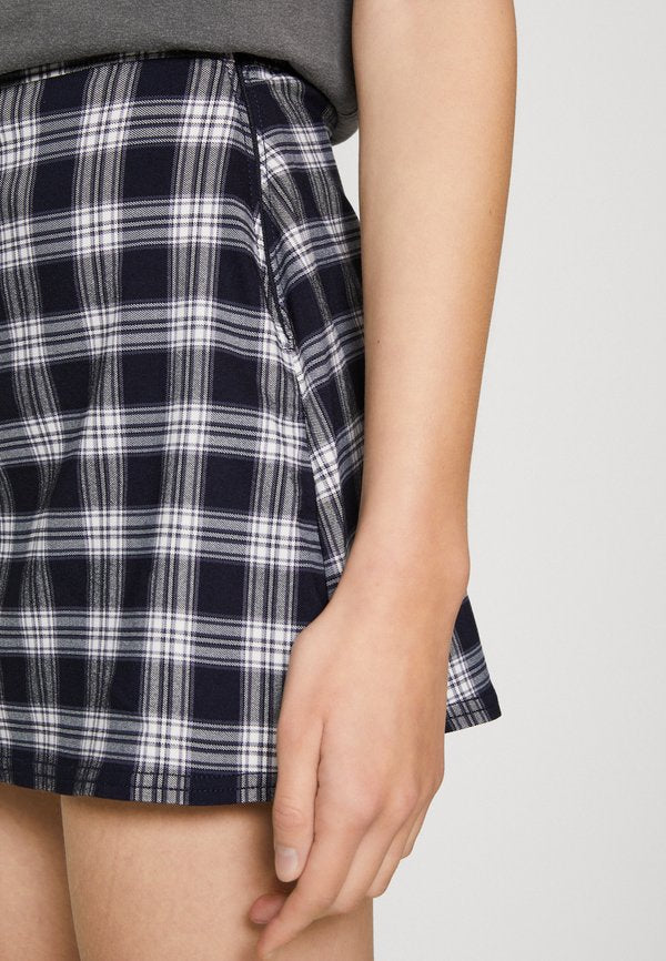 Hollister Co. PLAID SKORT