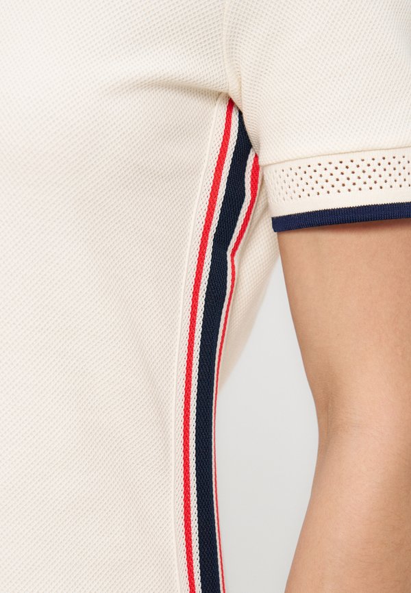 Lacoste KLEIDER