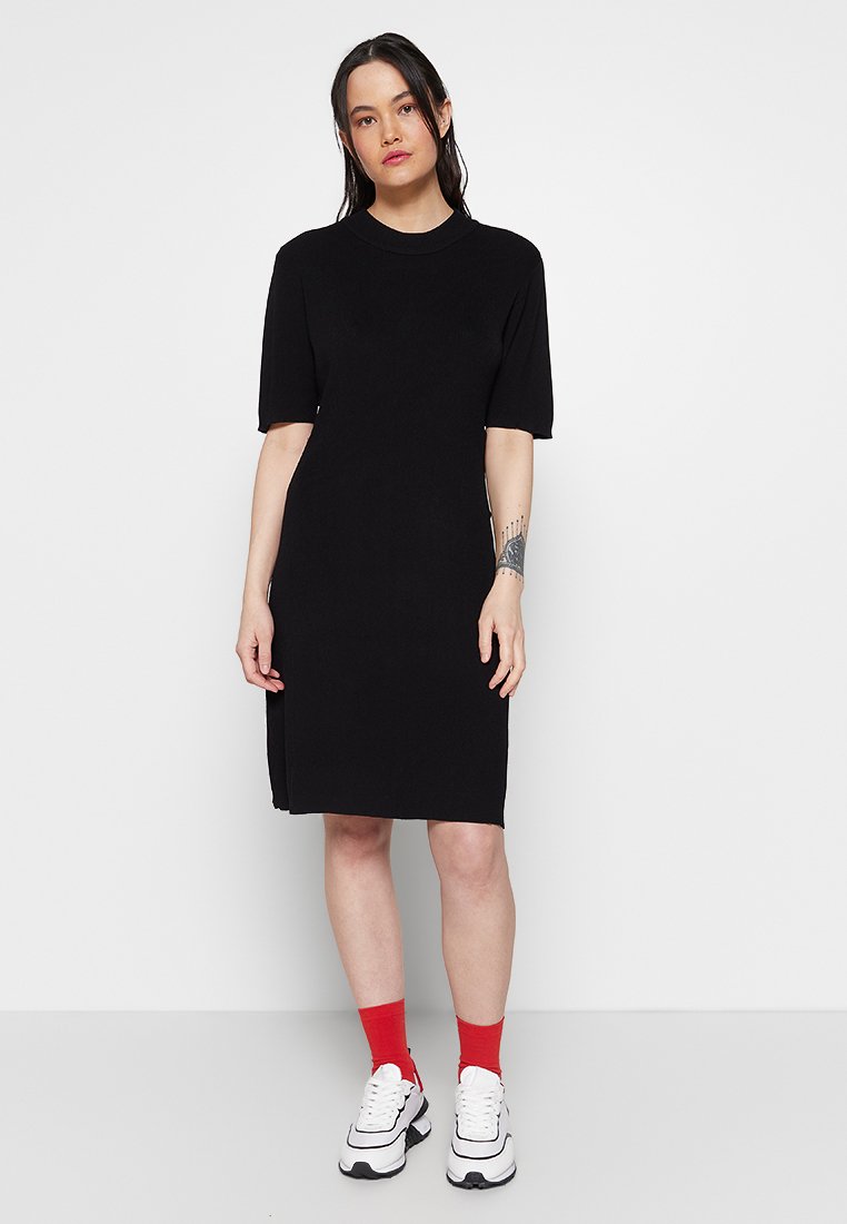 KARL LAGERFELD Strickkleid Media 1