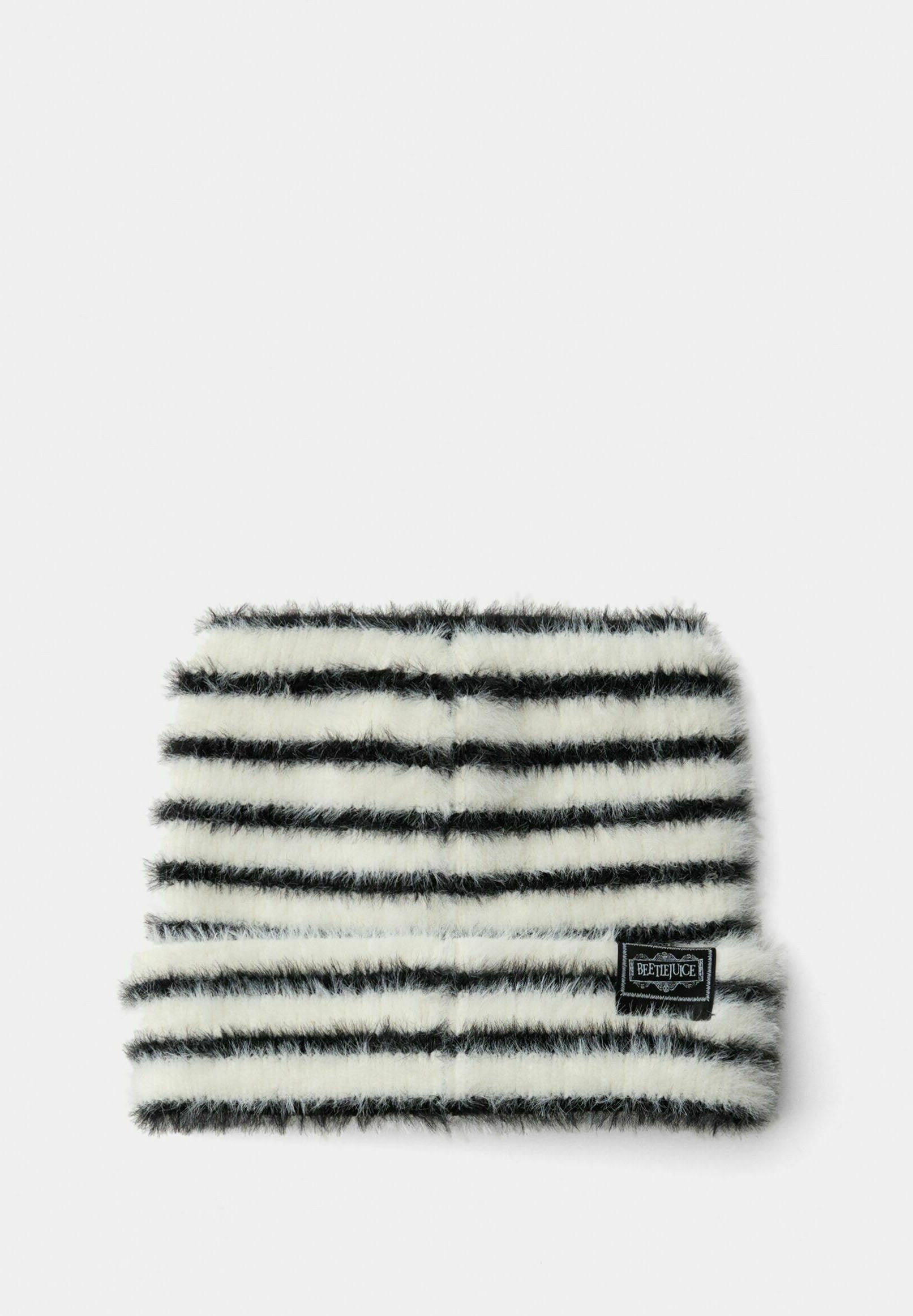 Bershka BEETLEJUICE