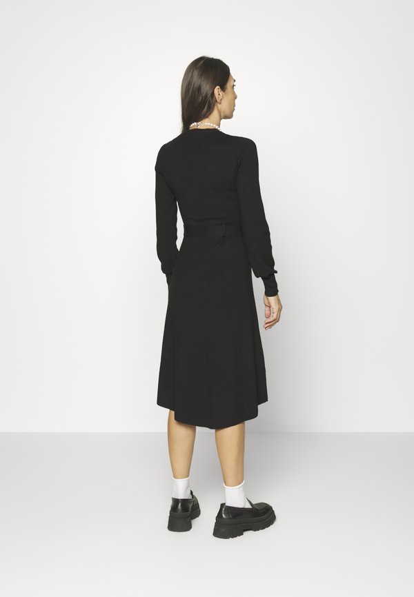 Anna Field by Zalando CREW AUSSCHNITT MIDI STRICKKLEID MIT GÜRTEL