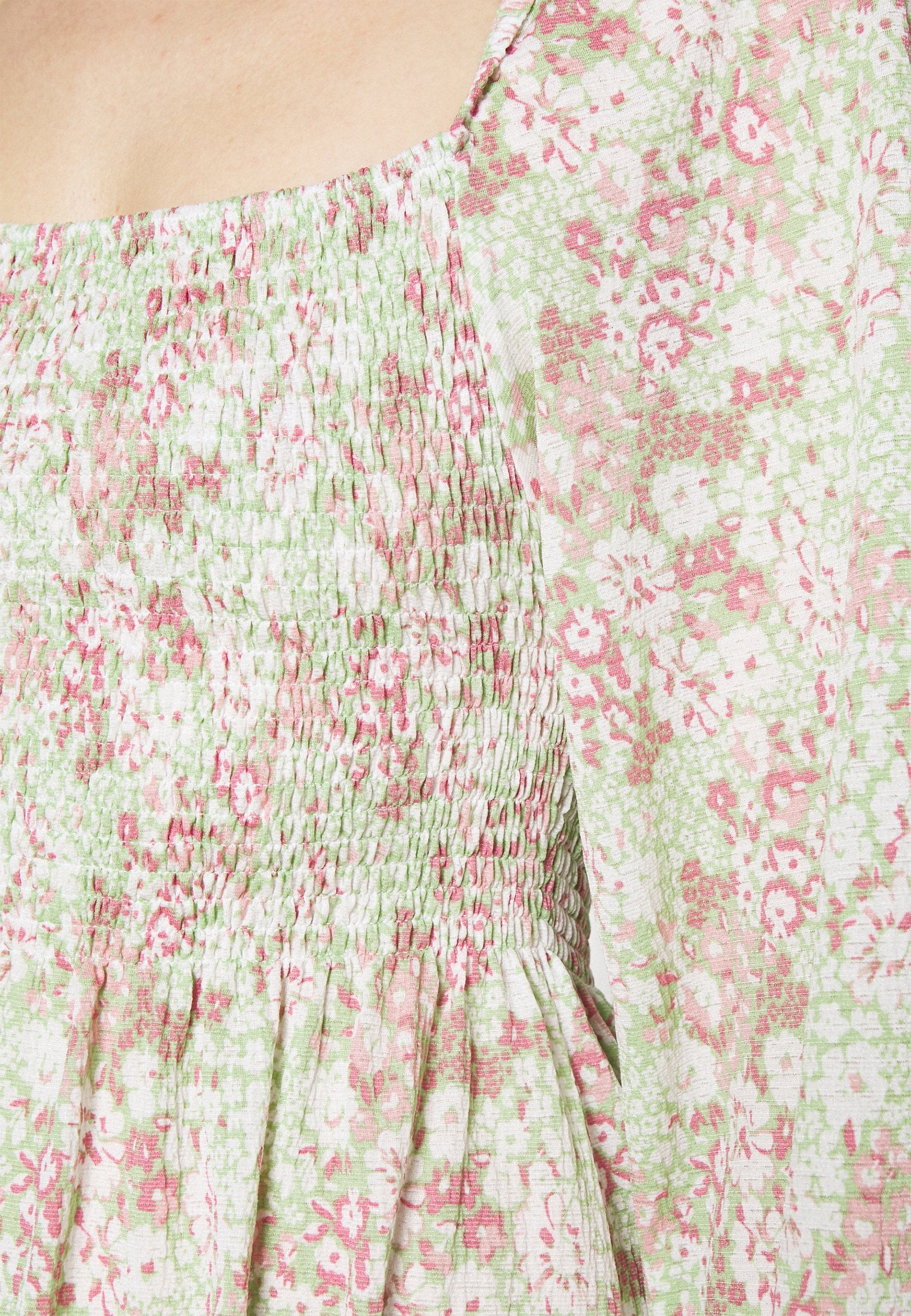 Gina Tricot EXCLUSIVE BITTE SMOCK DRESS