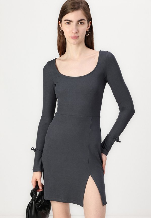 Even&Odd SCOOP NECK LONG SLEEVES TIED HEMS  DRESS