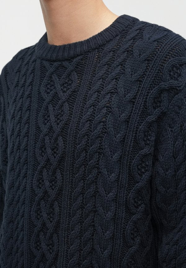 Abercrombie & Fitch EXCLUSIVE CABLE CREW