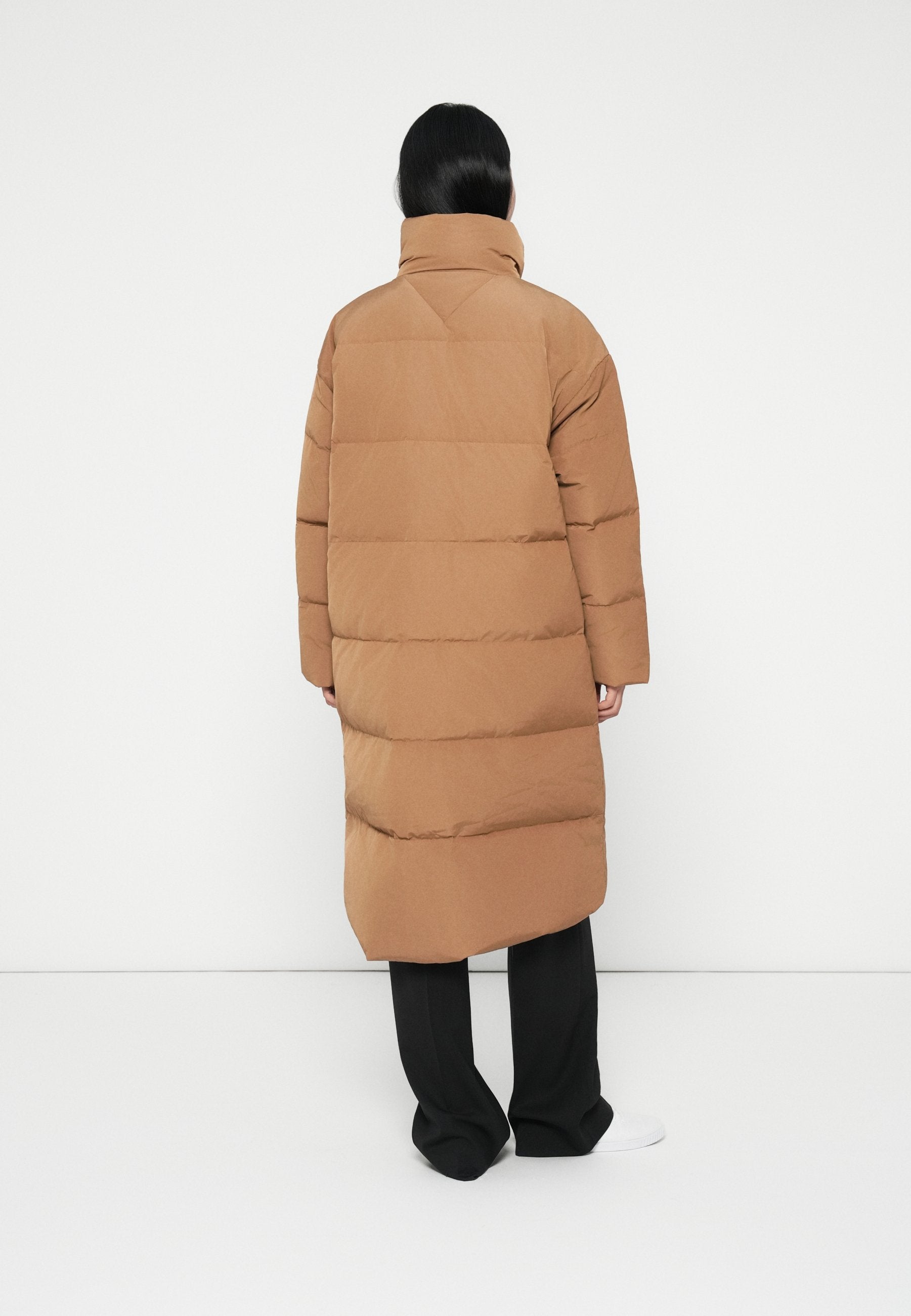 CREST COAT Media 4