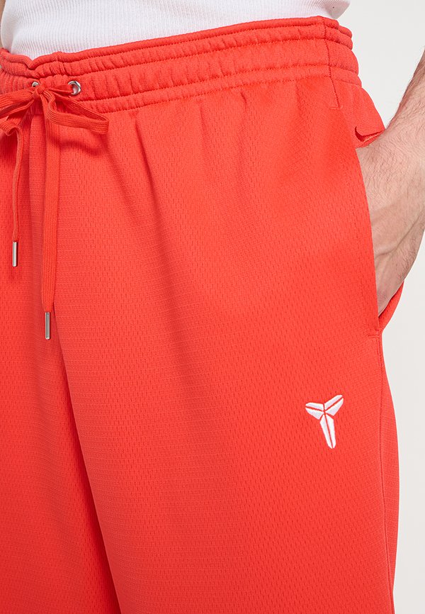 Nike Performance