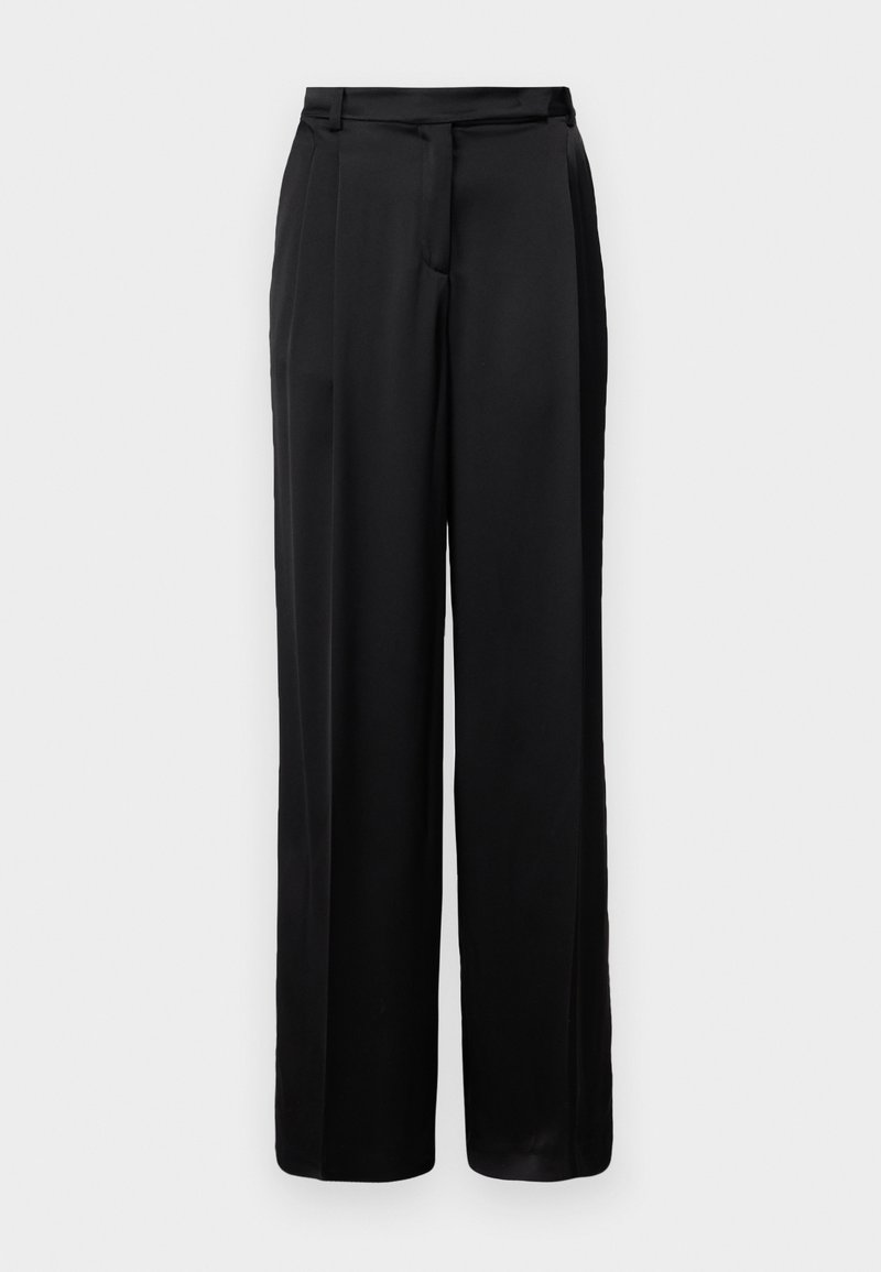 Schwarze, weit geschnittene Hose mit glatter Textur, flachem Bund, dezenten Falten und tailliertem Gürtel. Geeignet für formelle Anlässe.