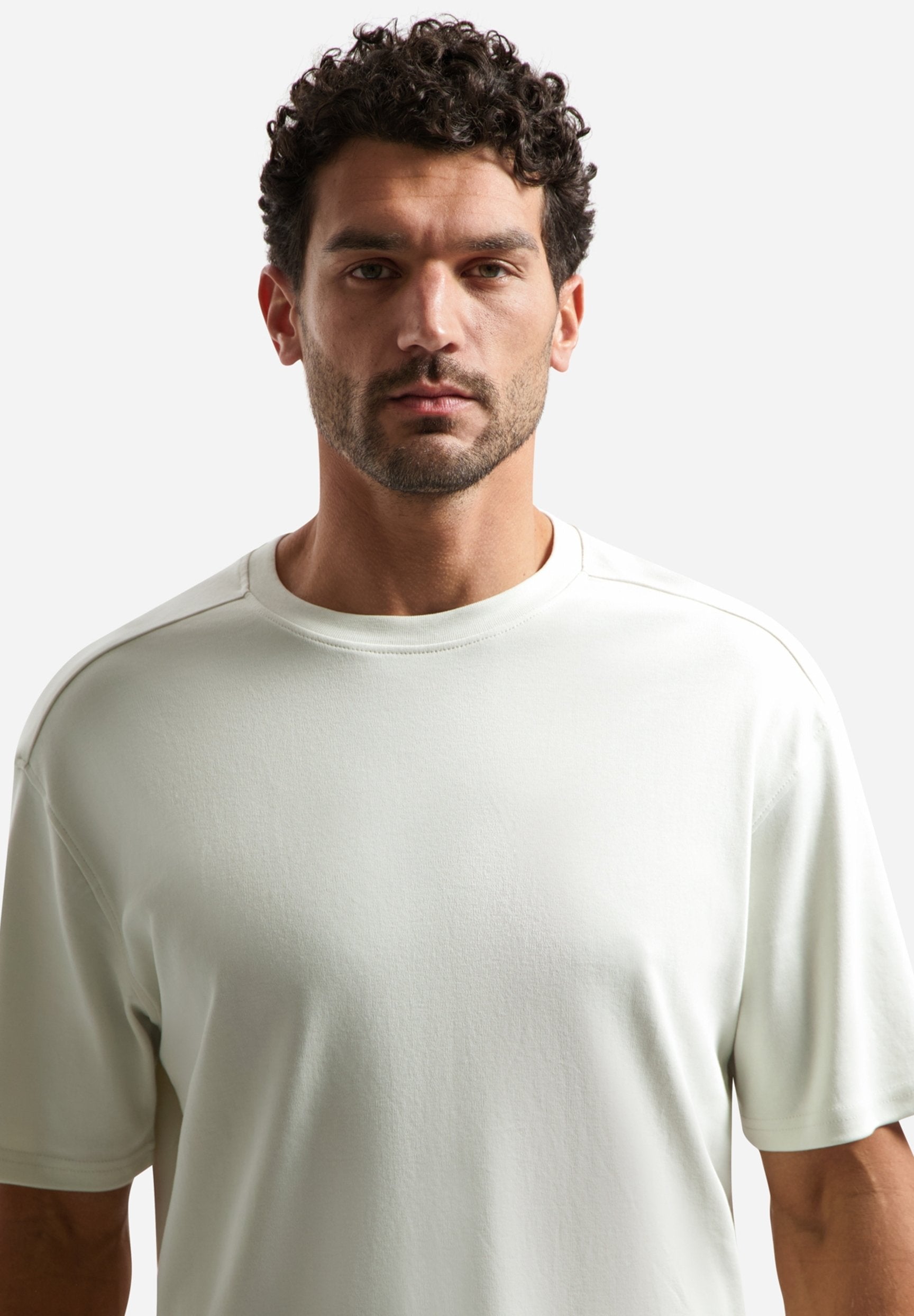 INTERLOCK WITH ROUND NECK Media 4