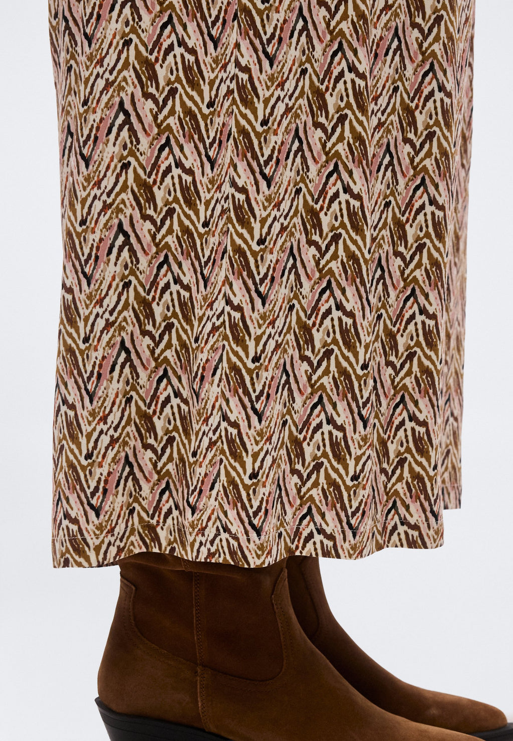CARNOVA Loose Fit - Cropped Media 6