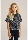 WE Fashion