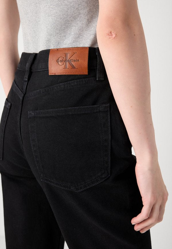 Calvin Klein Jeans NEW MOM