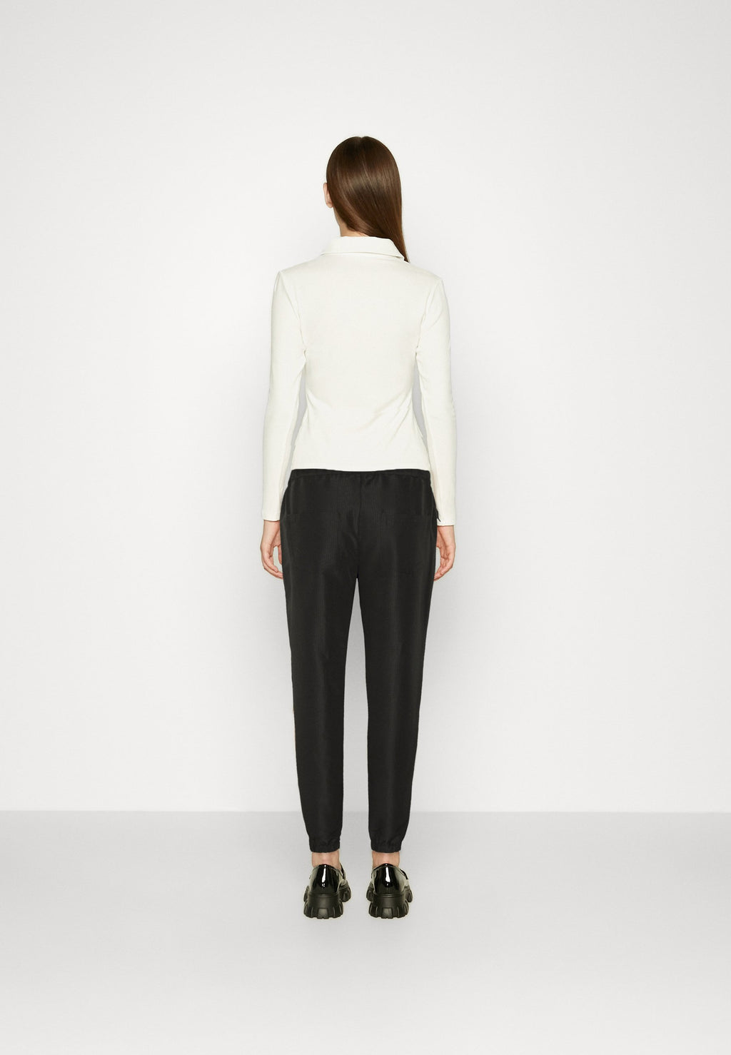 Noisy May NMREMI WIDE FIT JOGGERS