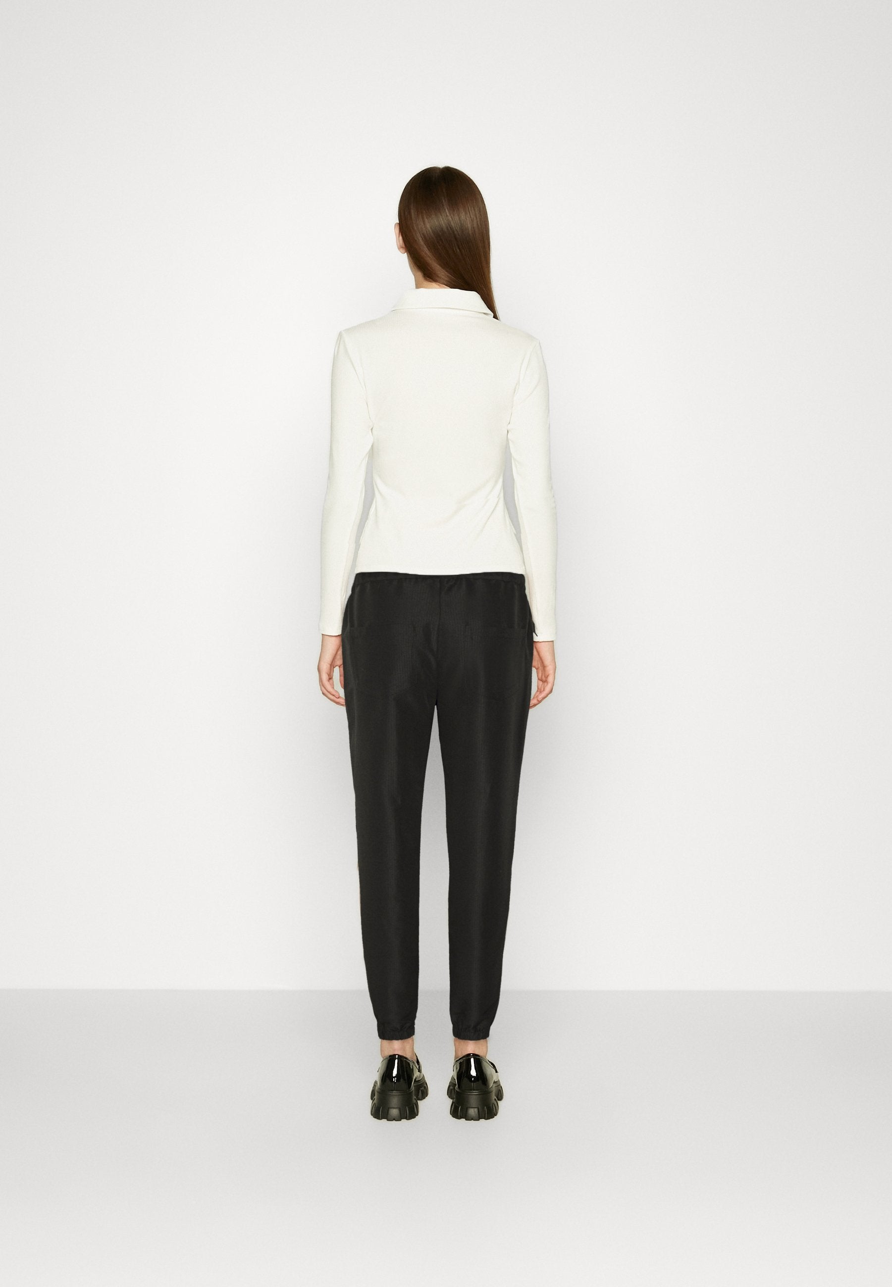 Noisy May NMREMI WIDE FIT JOGGERS