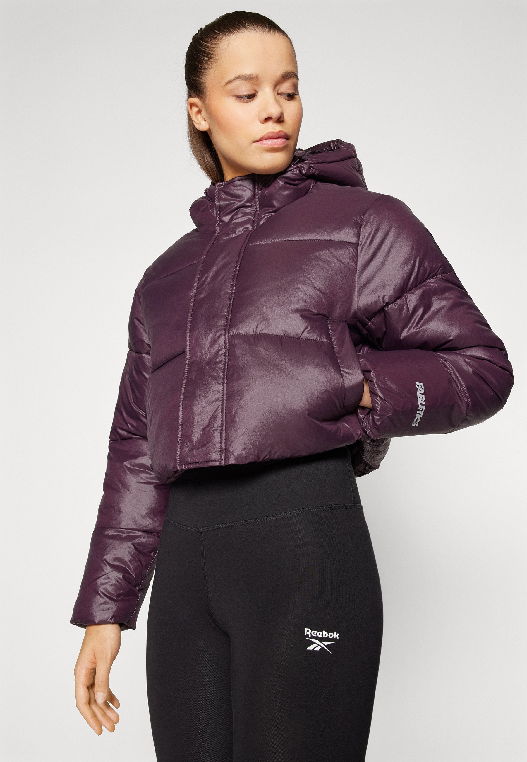 Fabletics ESSENTIAL CROPPED HOODED PUFFER