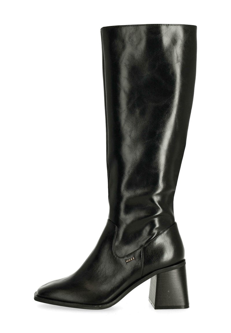 Knöchelhöhe schwarze Lederstiefel mit glatter Textur, spitzer Zehenform und einem stabilen Absatz. Besitzt ein Logo-Detail an der seitlichen Seite.