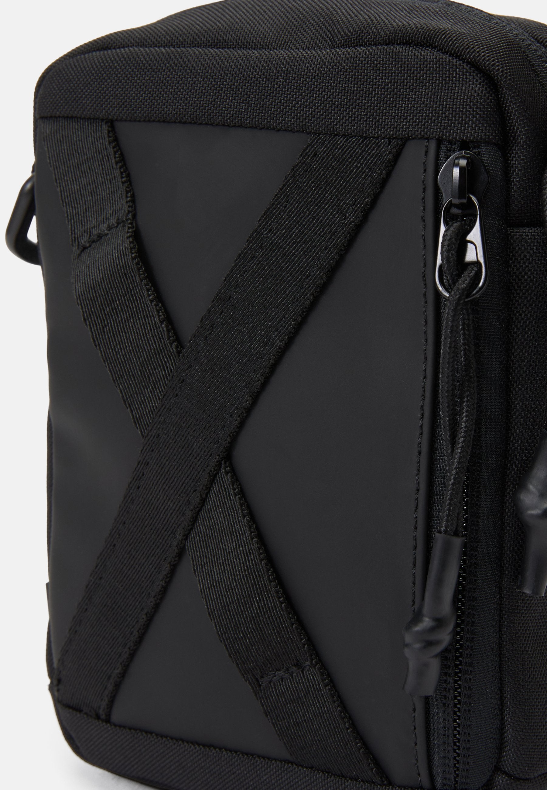 YOURTURN UNISEX