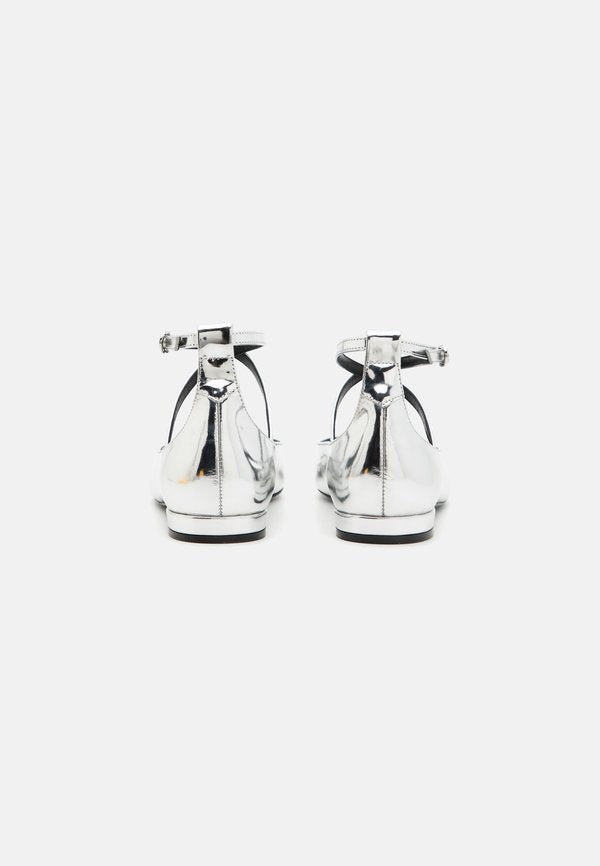Stuart Weitzman EDEN STRAP FLAT