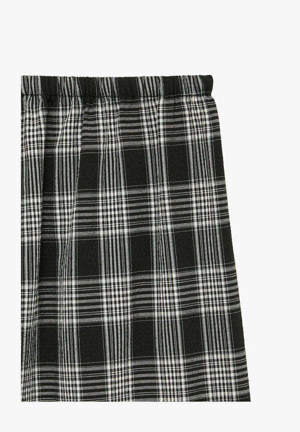 Vero Moda TROUSERS VMCHARM MID WAIST TROUSERS - Trousers - black