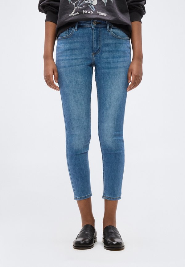 Vero Moda Petite VMPOLLY - Jeans Skinny Fit - medium blue denim