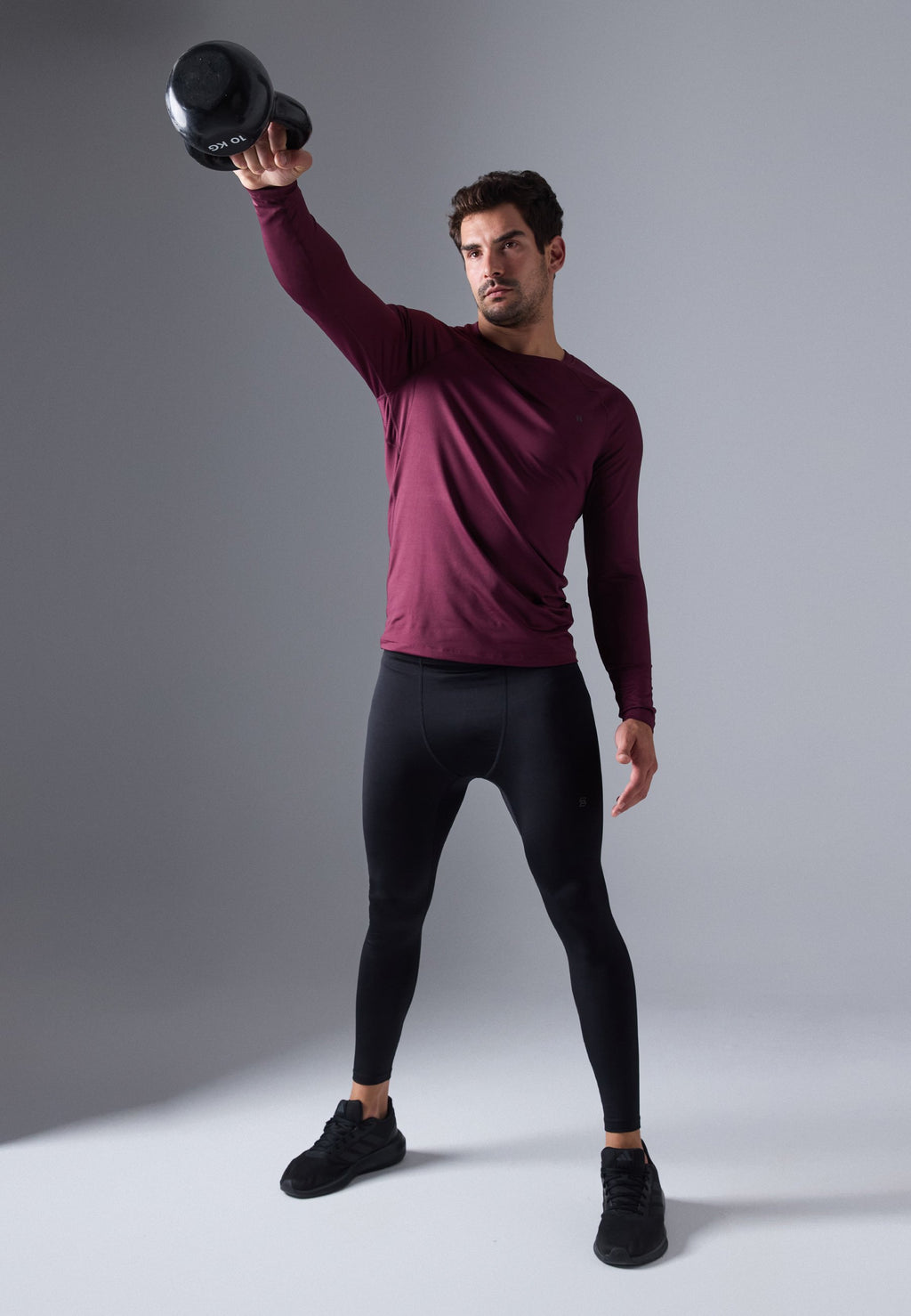 Pier One Sport ESSENTIAL MUSCLE FIT LONG SLEEVE TOP