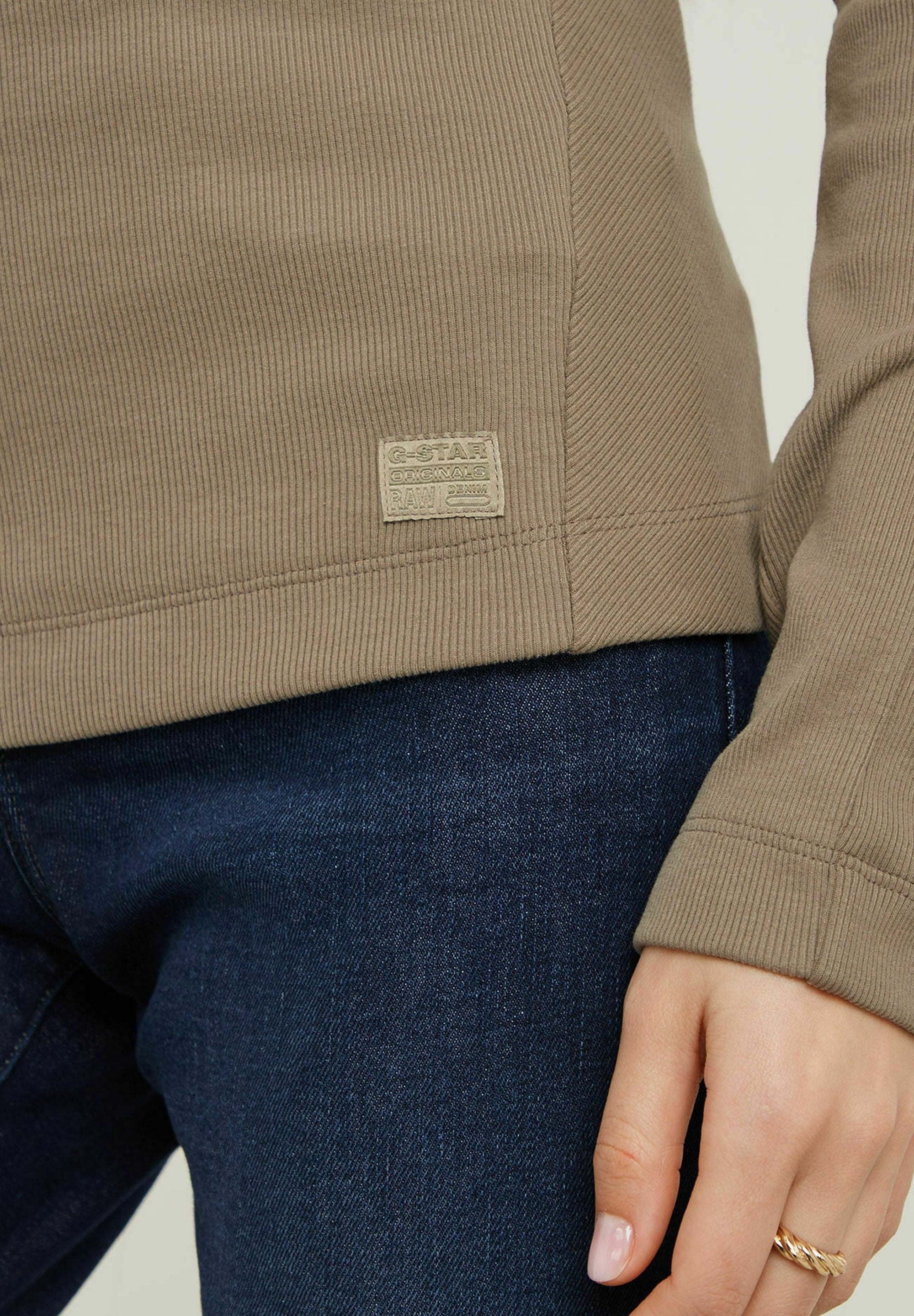SLIM LONG SLEEVE Media 5
