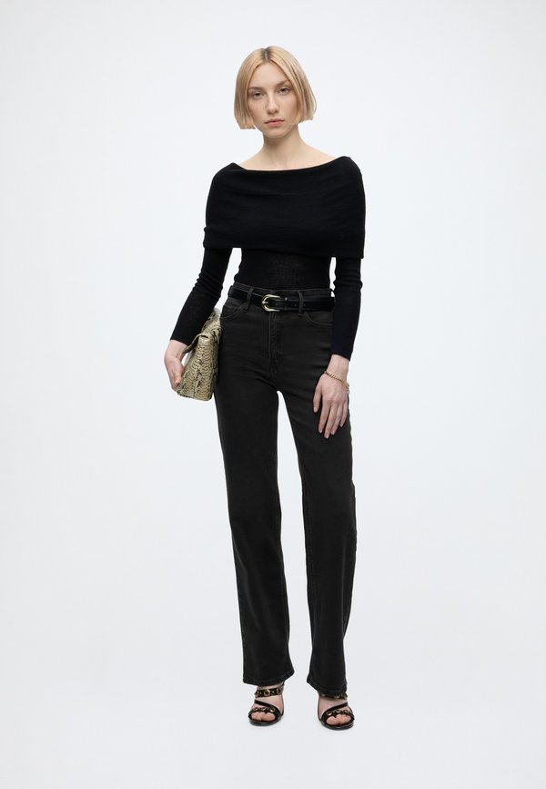 Good American SOFT TECH GOOD TRUE STRAIGHT JEANS