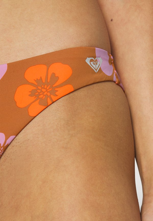 Roxy SURF.KATE.CHEEKY
