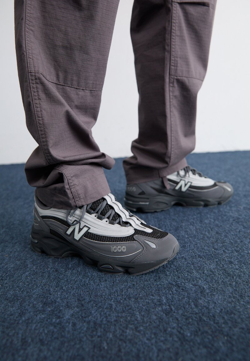 M1000 UNISEX Media 1