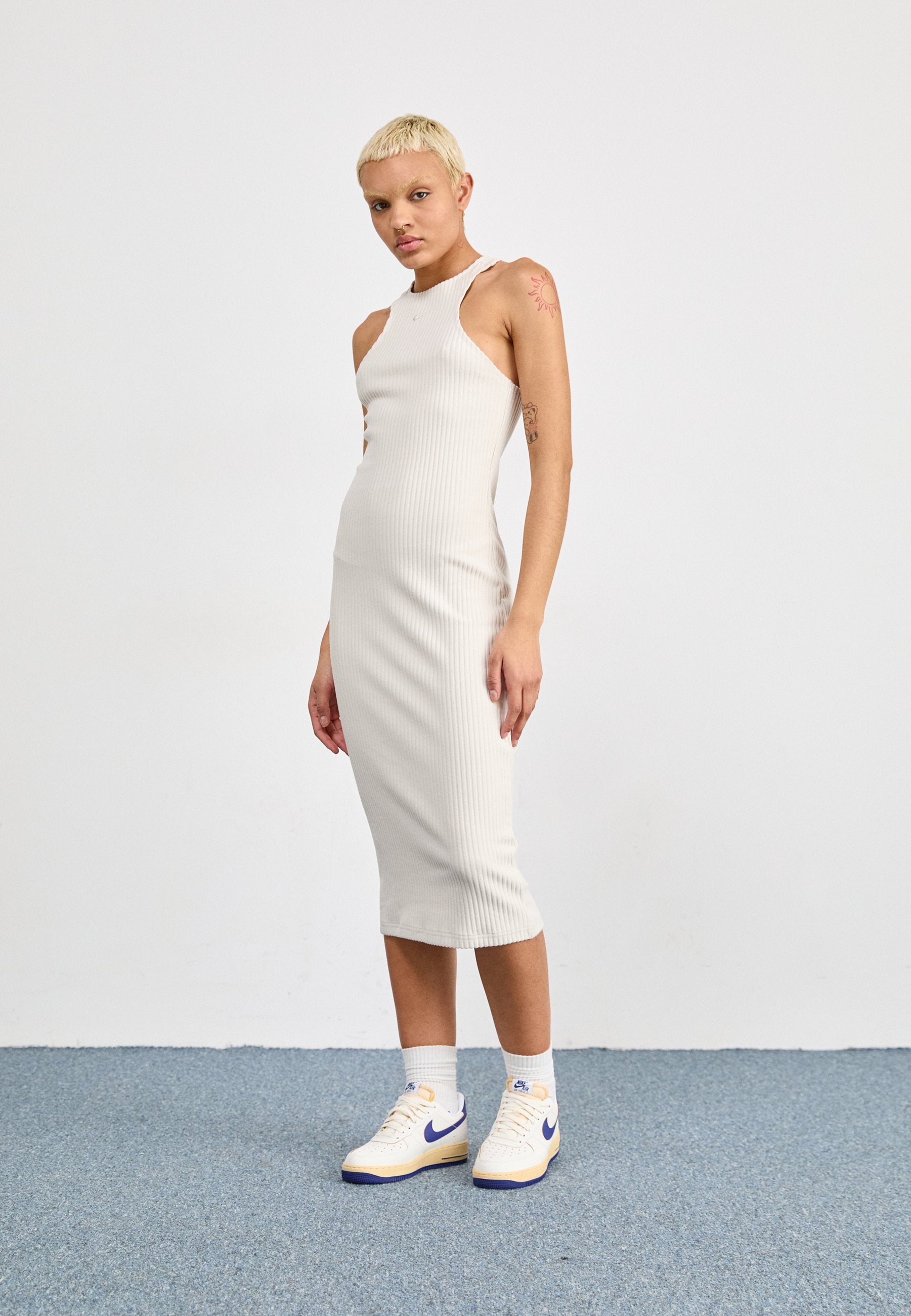 Nike Sportswear MIDI