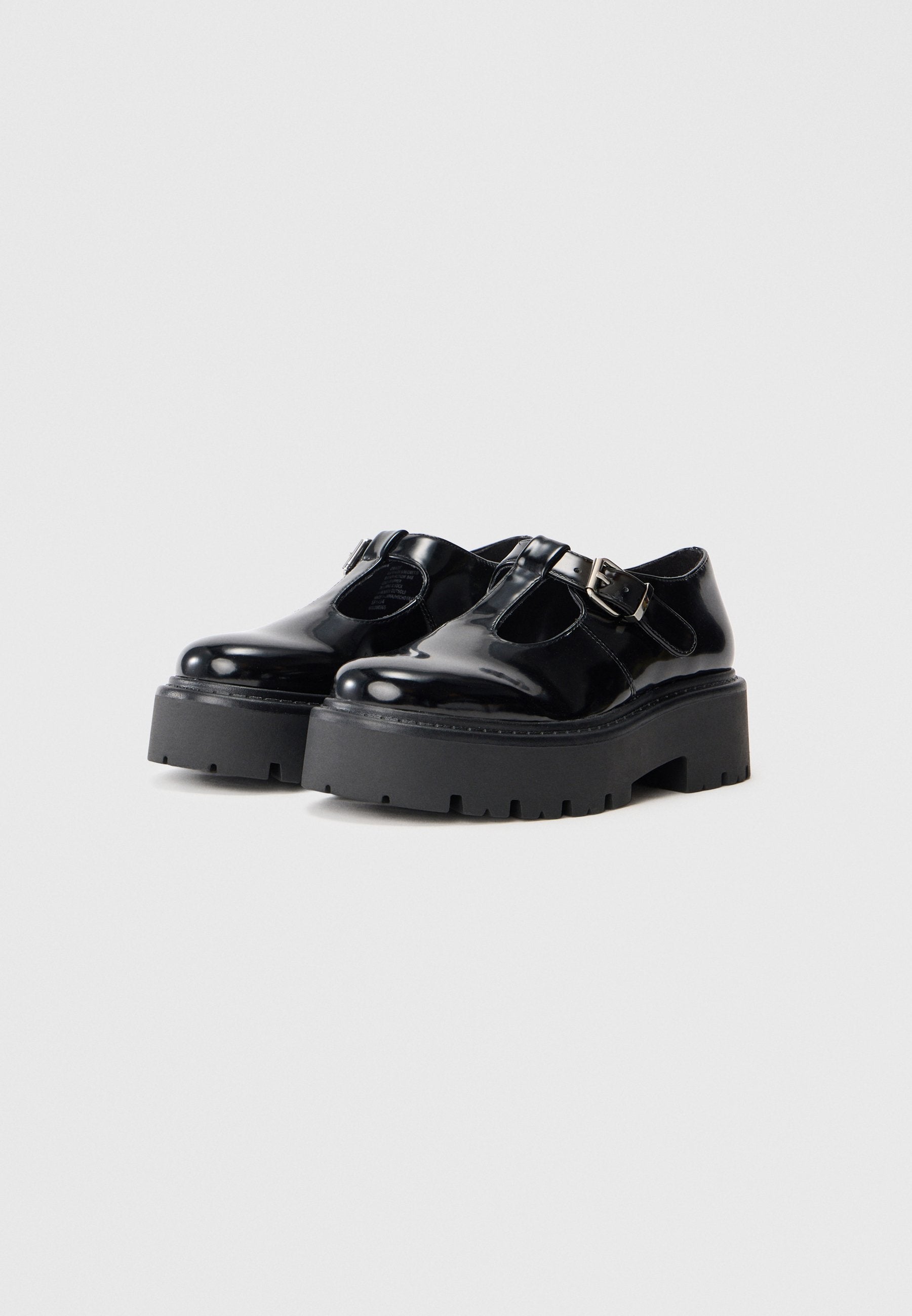 Steve Madden ORACLE
