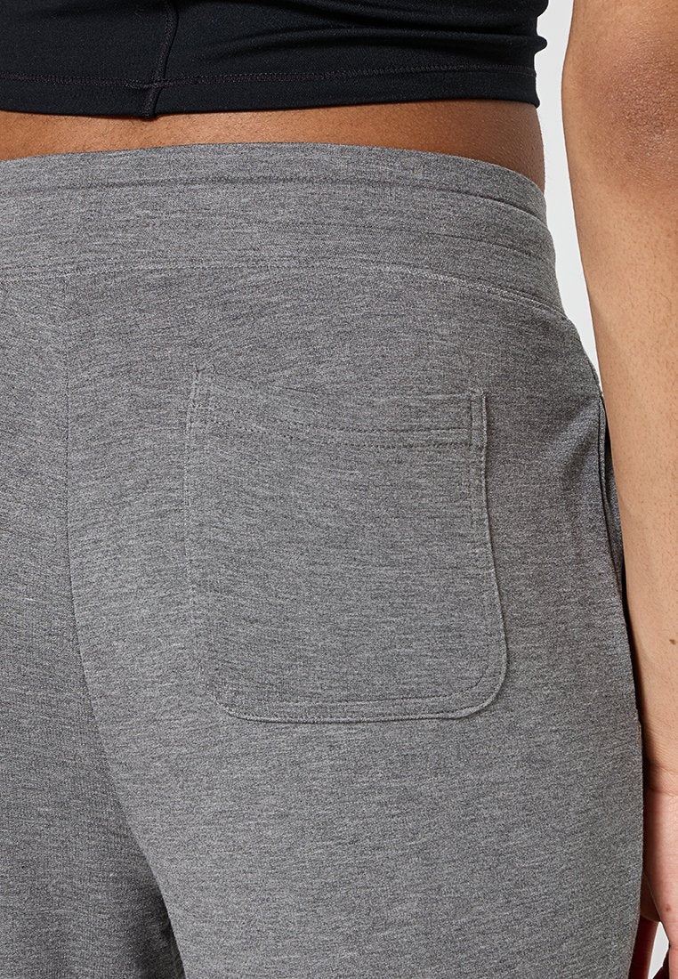 Fabletics THE LUXE