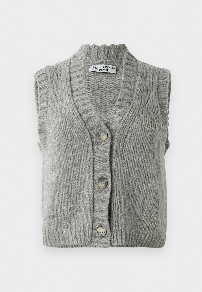 SLEEVELESS Media 1