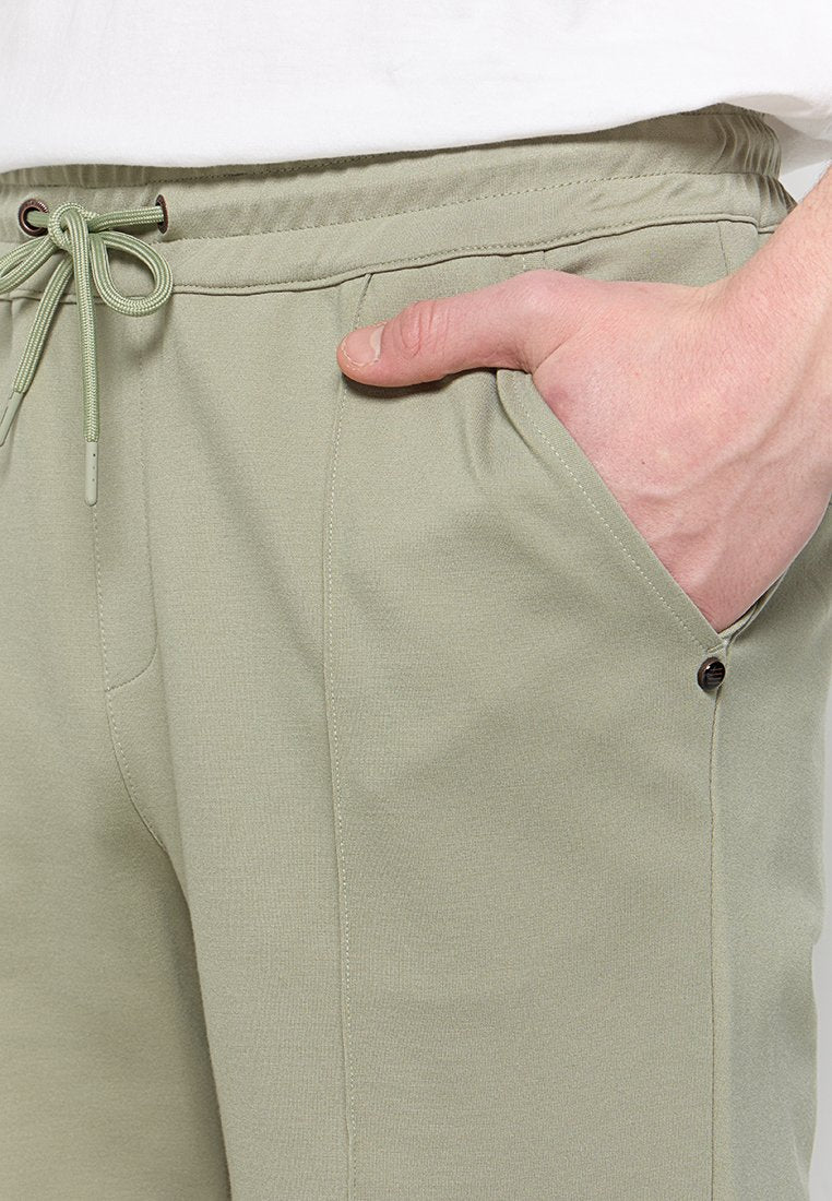 NO EXCESS Shorts Media 4