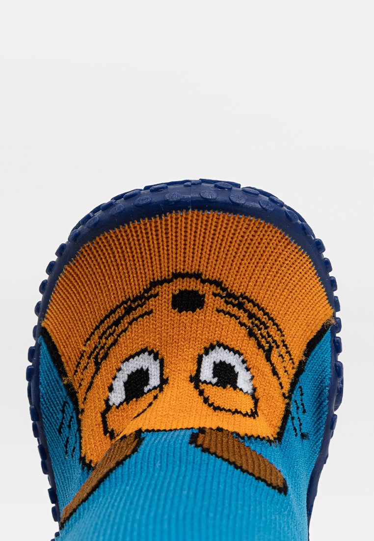 Playshoes