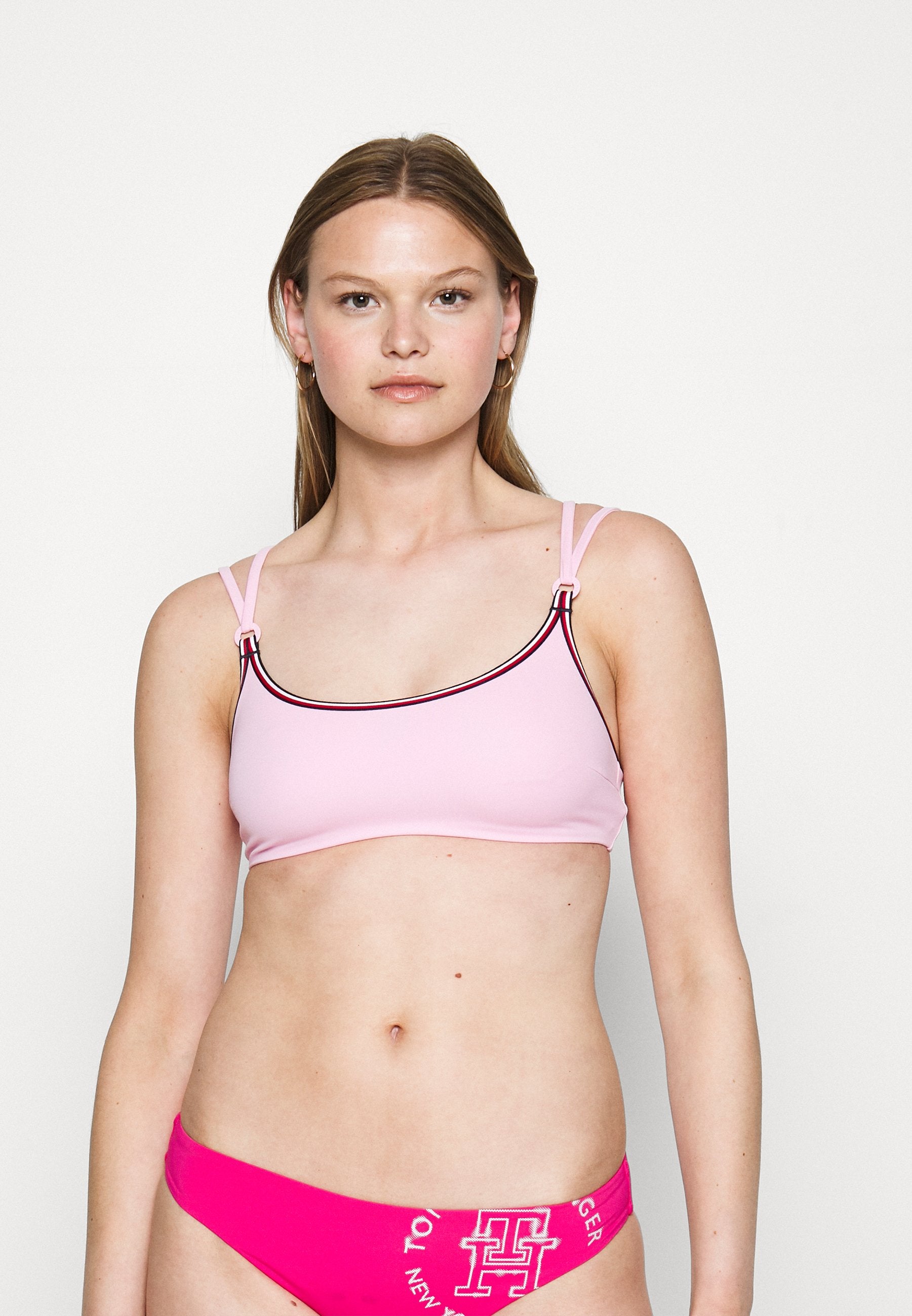 BRALETTE Media 3
