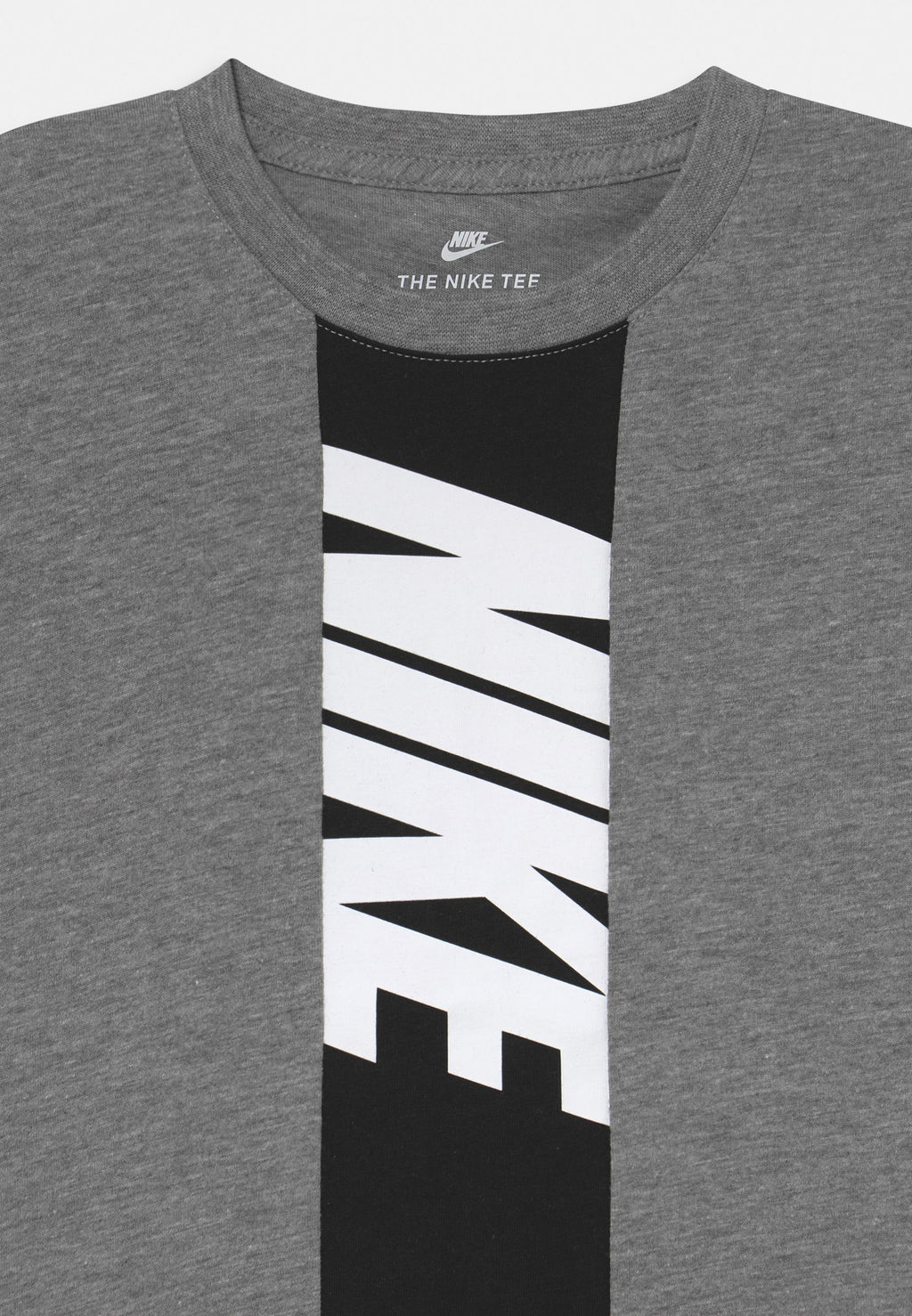 Nike Sportswear AMPLIFY
