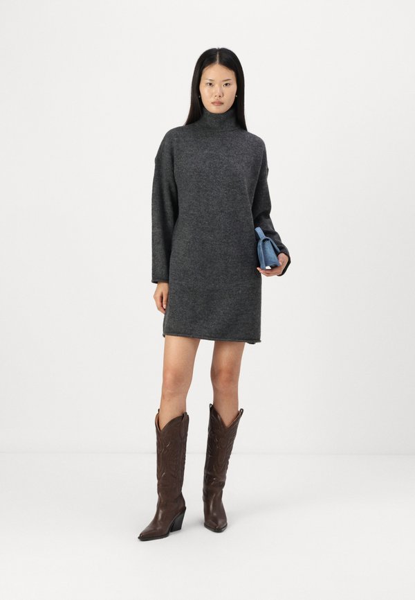 Aware Knitted VMGEMMA Short