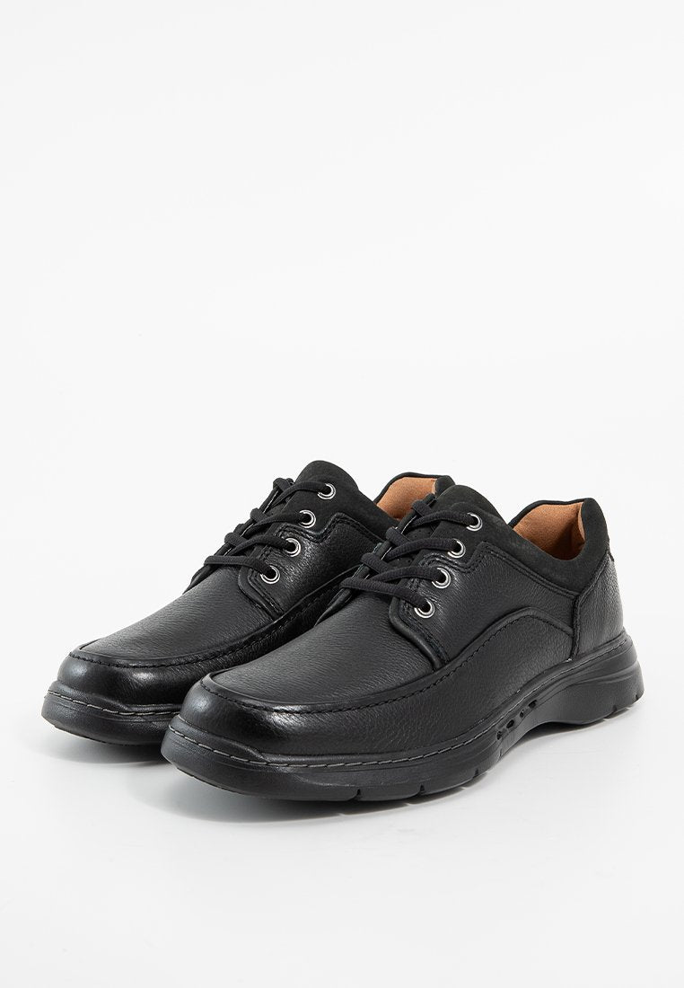 Clarks UN BRAWLEY